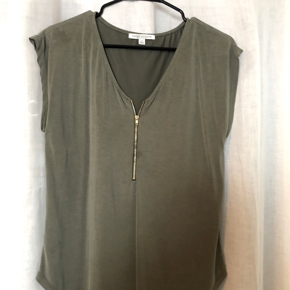 Olive green zip down tshirt